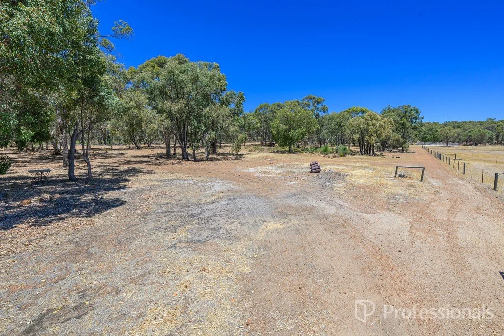 Additional image 35 of 133 Sandalford Drive, Chittering WA 6084