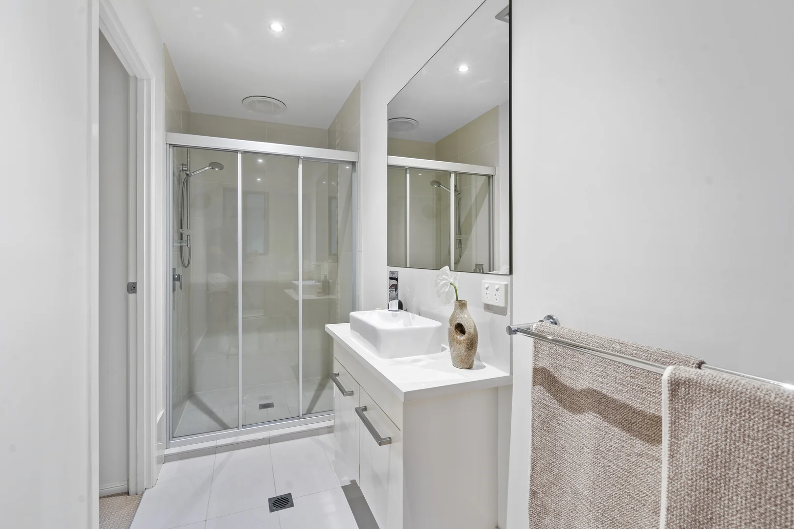 Additional image 44 of 13-15 Ridgeview Crescent, Bonogin QLD 4213