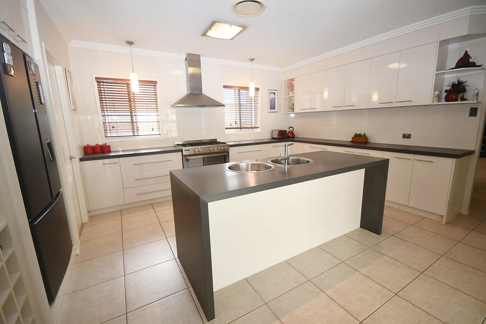 Additional image 4 of 6 Coast Bay Close, Point Vernon QLD 4655