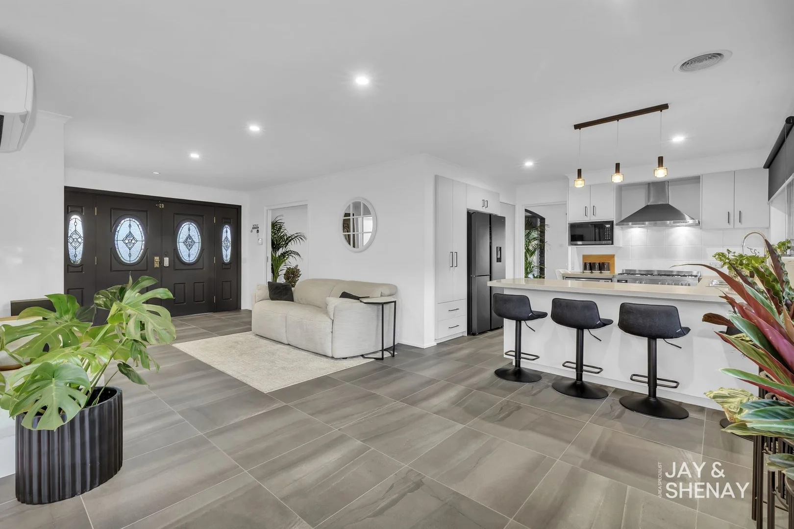 Additional image 7 of 17 William Perry Close, Endeavour Hills VIC 3802