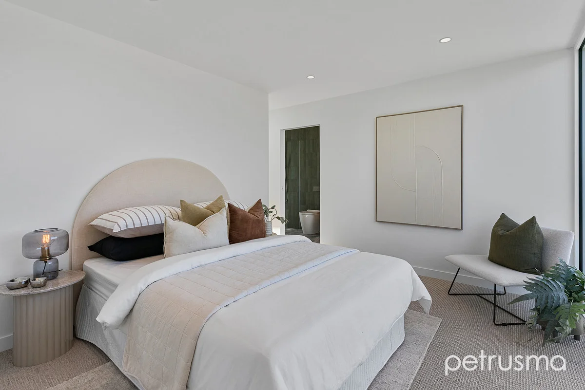 Additional image 12 of 3/107 Derwent Avenue, Lindisfarne TAS 7015