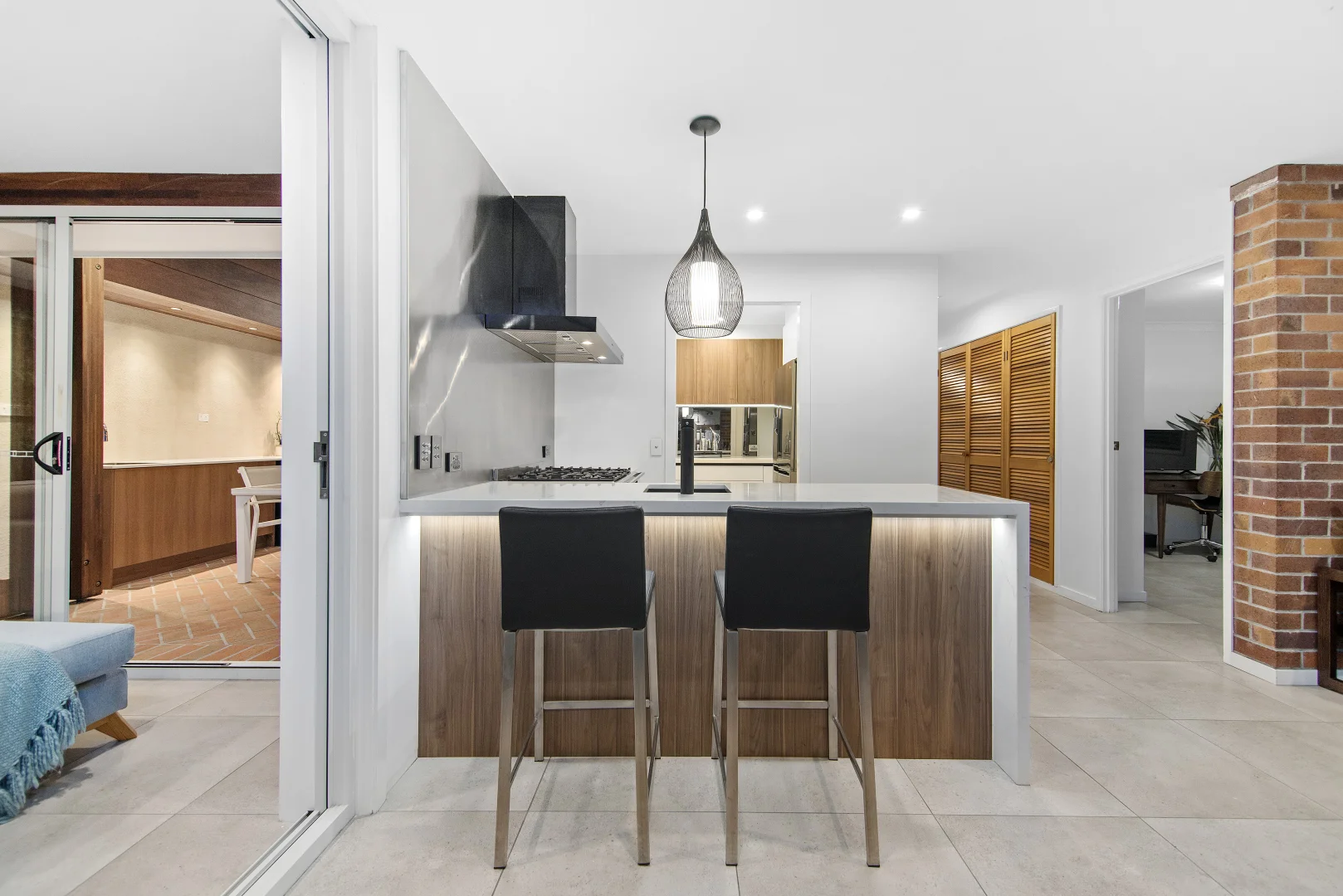 Additional image 3 of 2 Swallow Avenue, Paradise Point QLD 4216