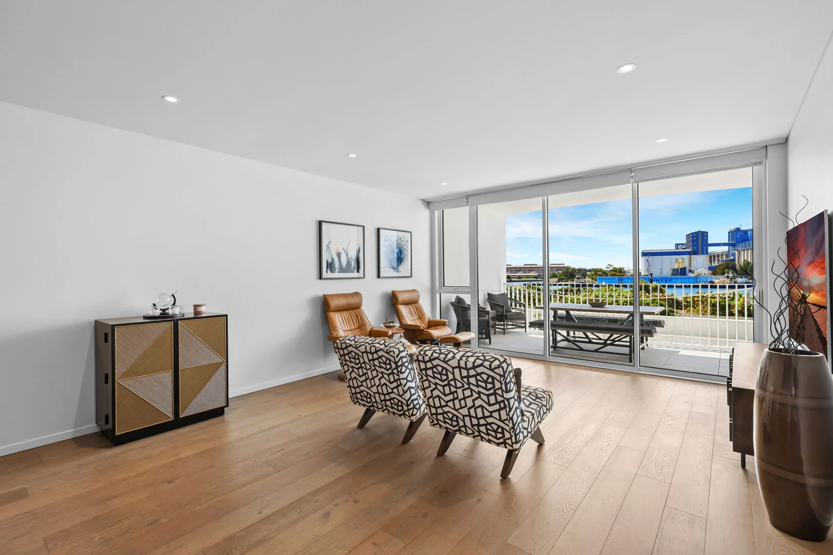 Additional image 12 of UNIT 205/25 Honeysuckle Drive, Newcastle NSW 2300