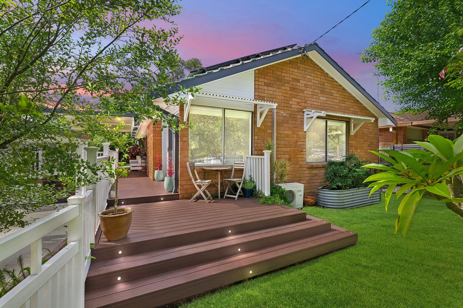 16 Golden Avenue, Point Clare NSW 2250