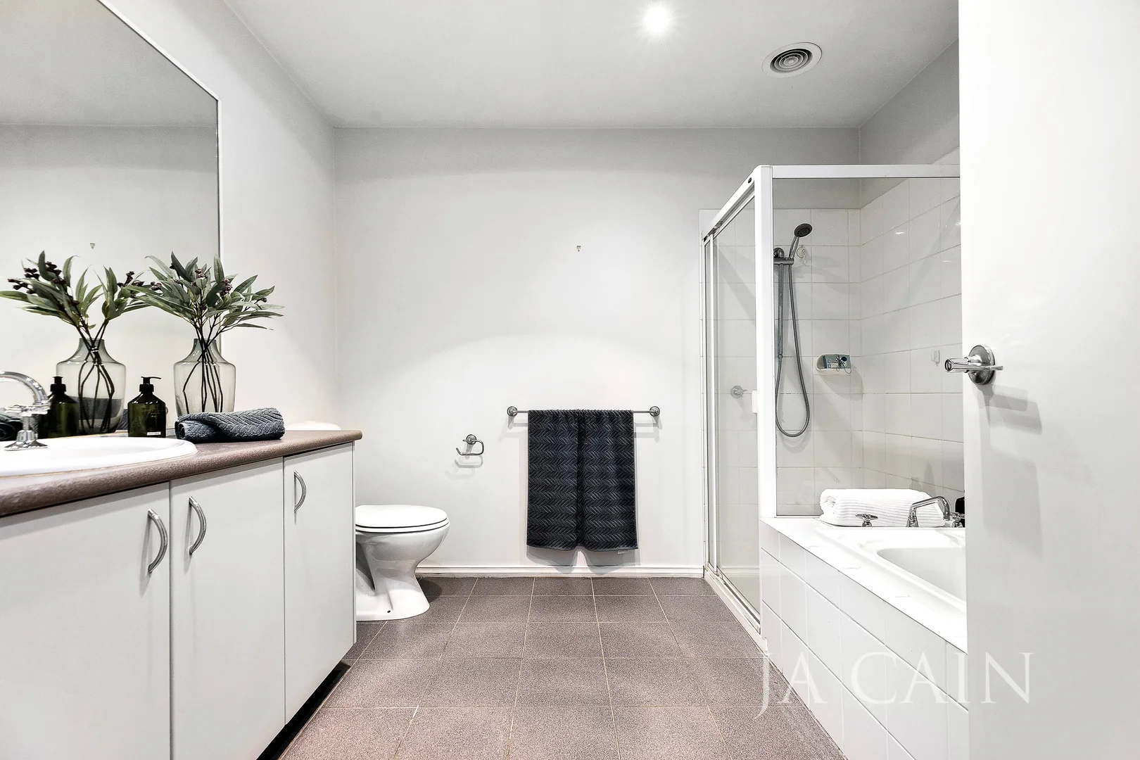 Additional image 8 of 3/1 Conservatory Drive, Burwood VIC 3125