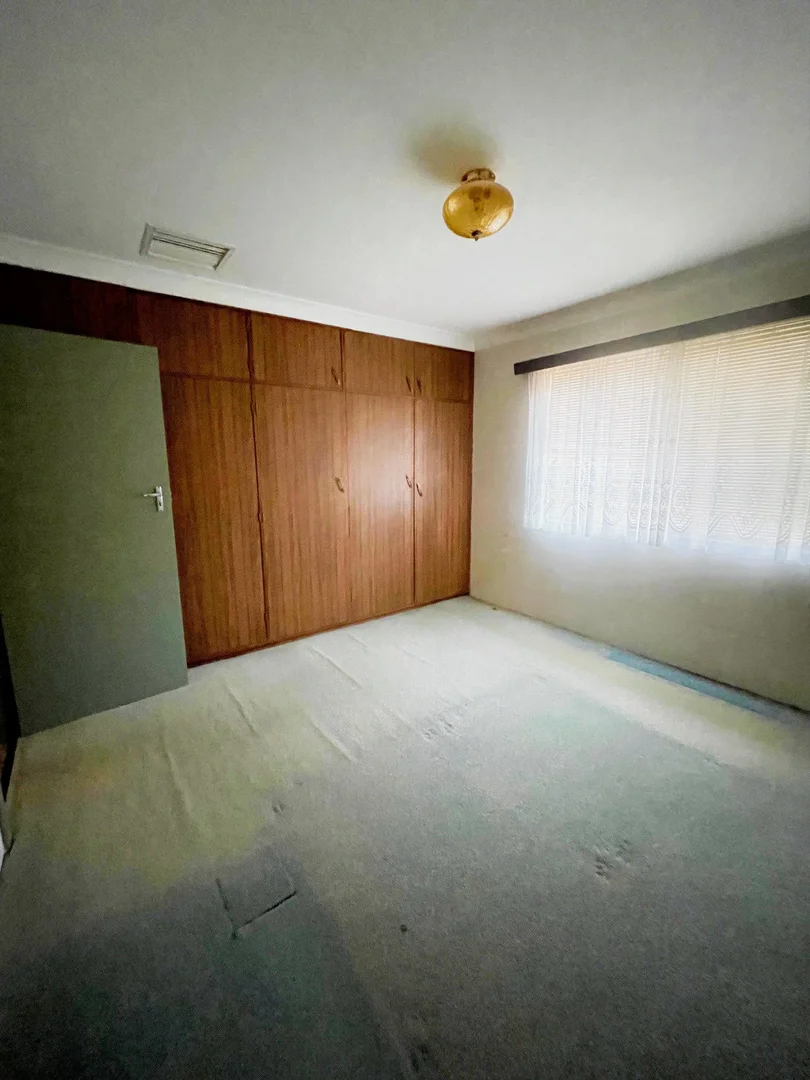 Additional image 8 of 2 Red Robin Street, Lightning Ridge NSW 2834