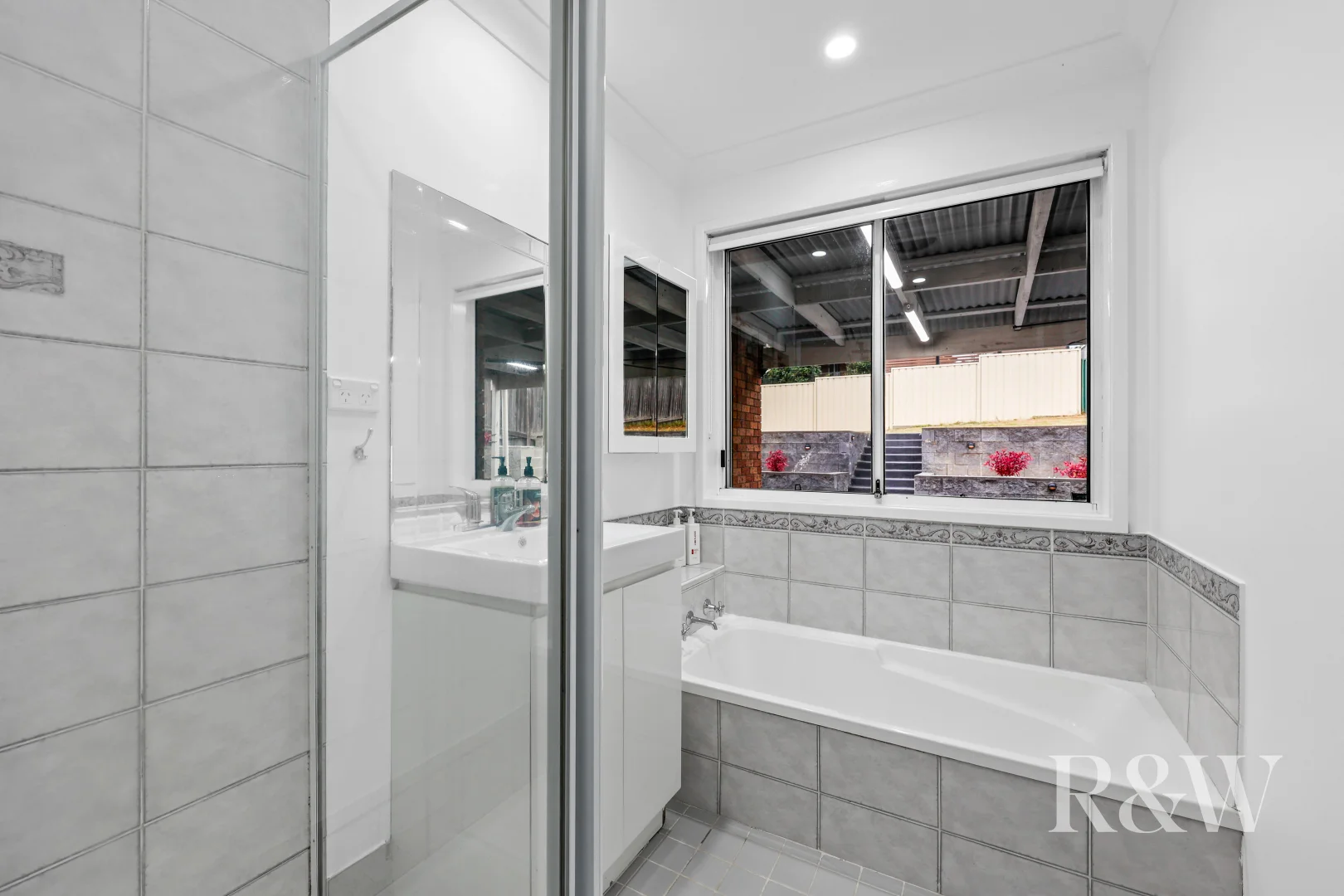 Additional image 11 of 50 DOWNES CRESCENT, Currans Hill NSW 2567