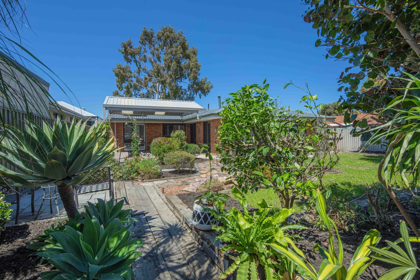 Additional image 26 of 32 Silvertop Terrace, Willetton WA 6155