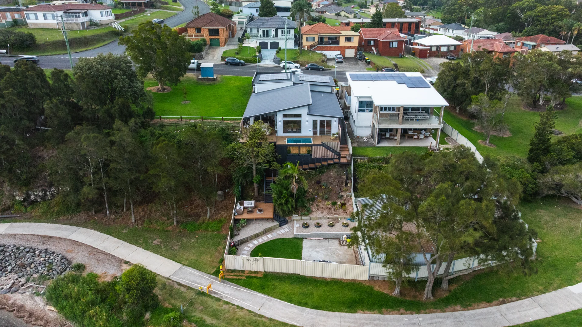 Additional image 17 of 5 Northcliffe Drive, Lake Heights NSW 2502