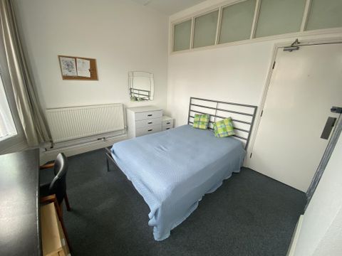 Holyhead Road, Room 4, Coventry CV1, Room to rent