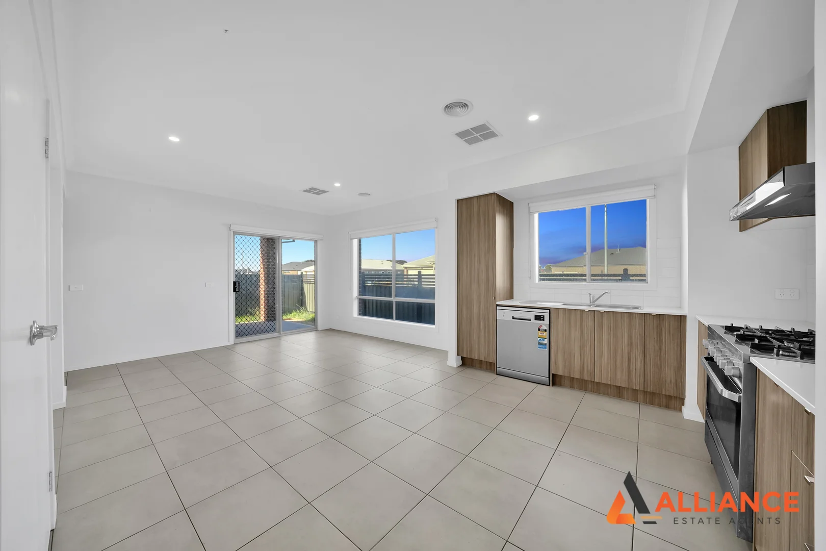 Additional image 7 of 10 Nitre Street, Manor Lakes VIC 3024