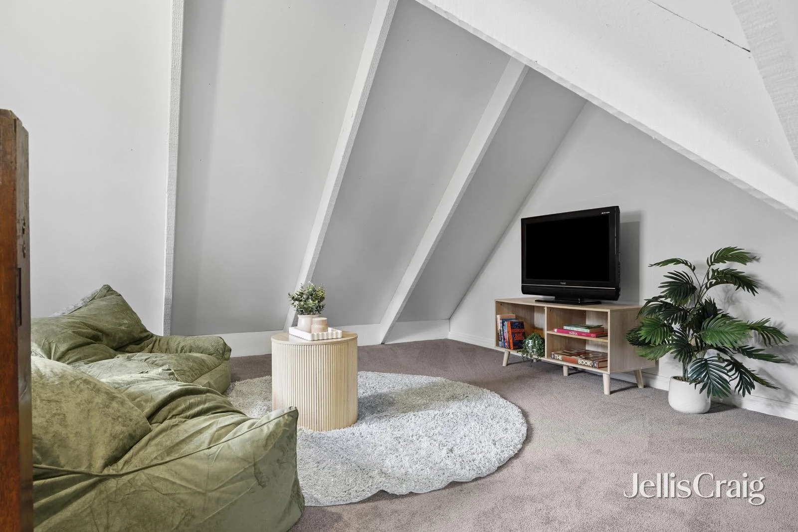 Additional image 24 of 10 Dafter Road, Woodend VIC 3442