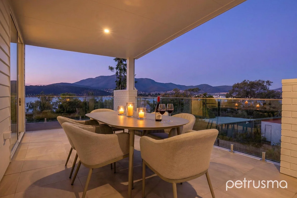 Additional image 21 of 3/107 Derwent Avenue, Lindisfarne TAS 7015