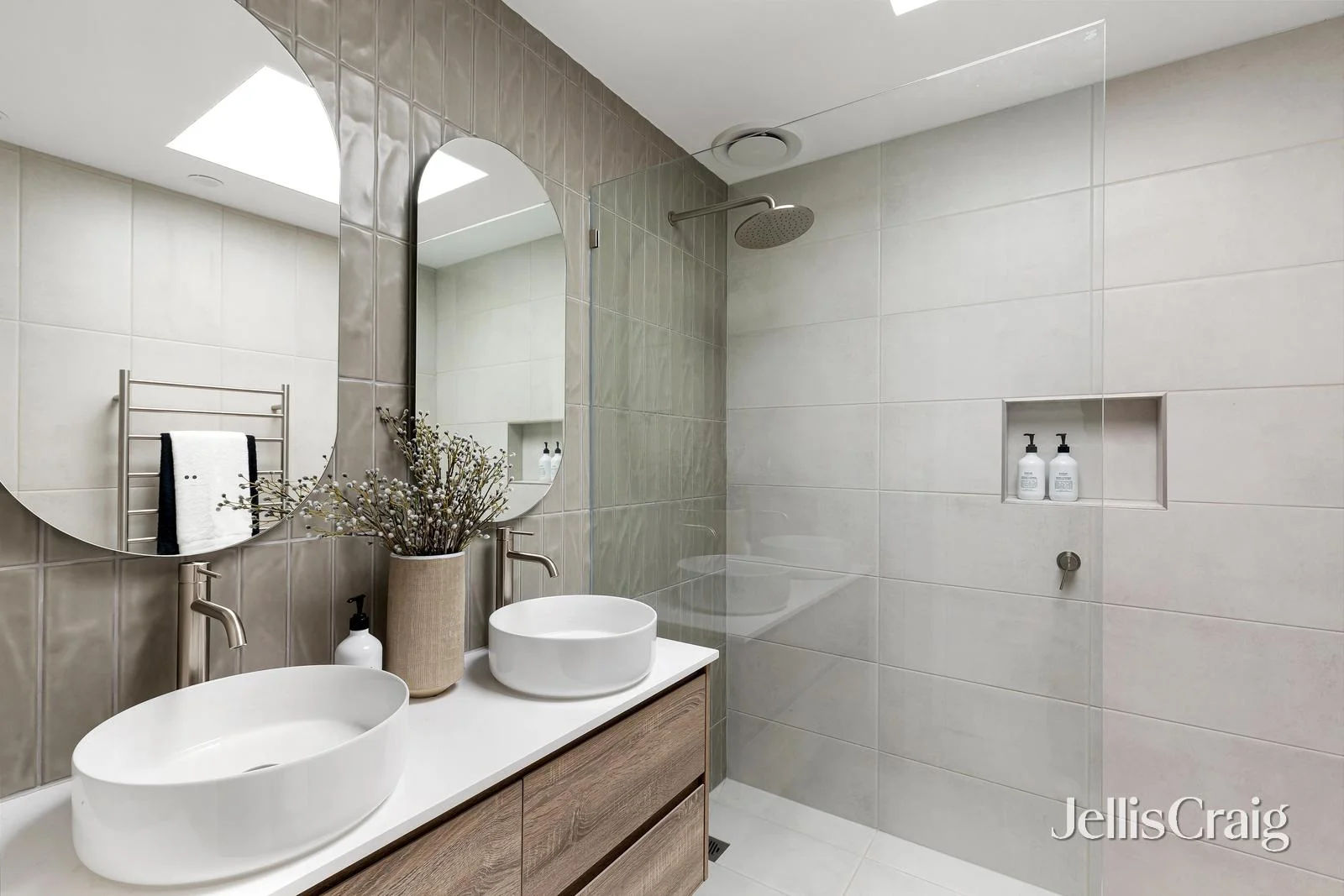 Additional image 10 of 5 Kelvin Avenue, Montmorency VIC 3094