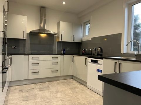 Pitmedden Road, Garthdee, Aberdeen AB10, Room to rent