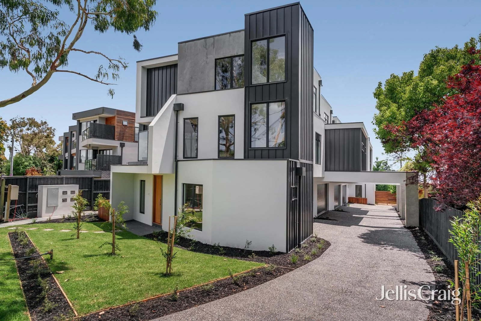 Additional image 2 of 2/121 Mitcham Road, Donvale VIC 3111