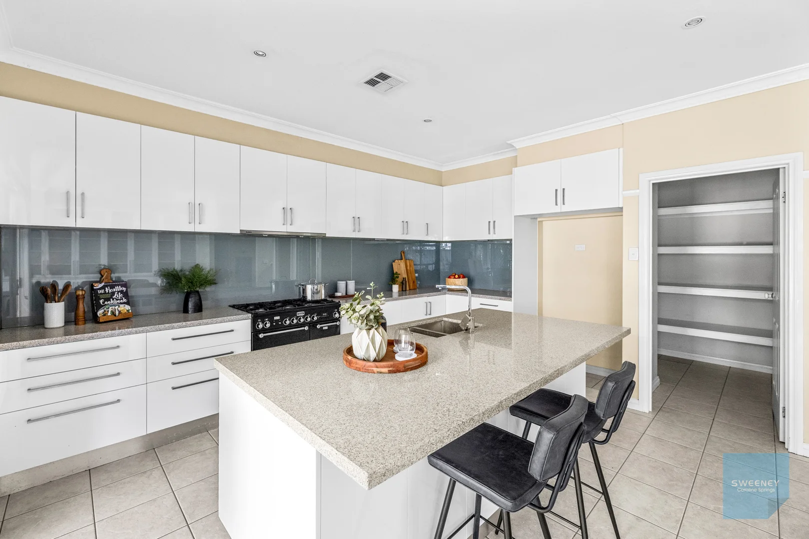 Additional image 5 of 2 Mokoan Close, Caroline Springs VIC 3023