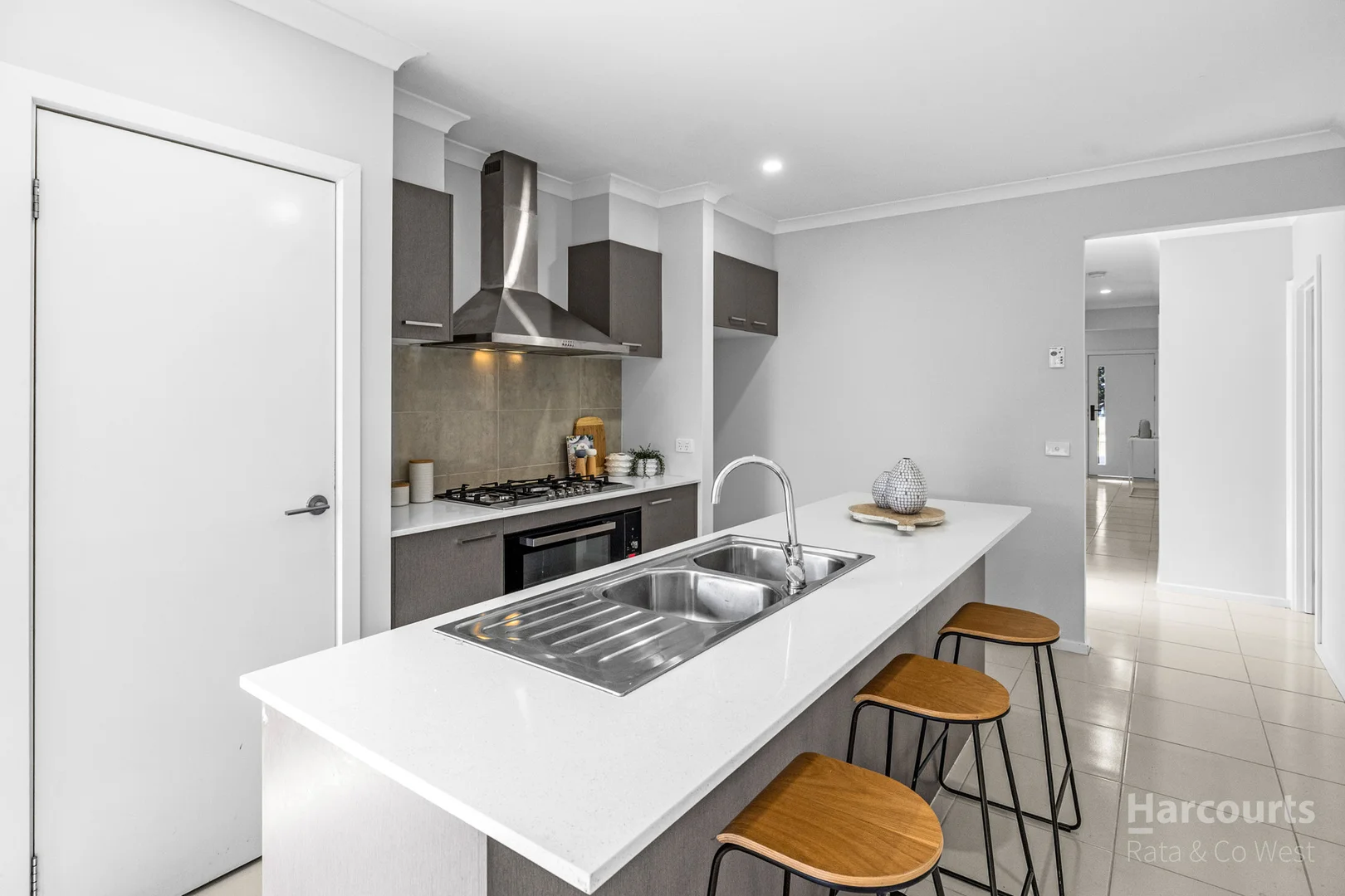 Additional image 2 of 48 Royale Drive, Fraser Rise VIC 3336