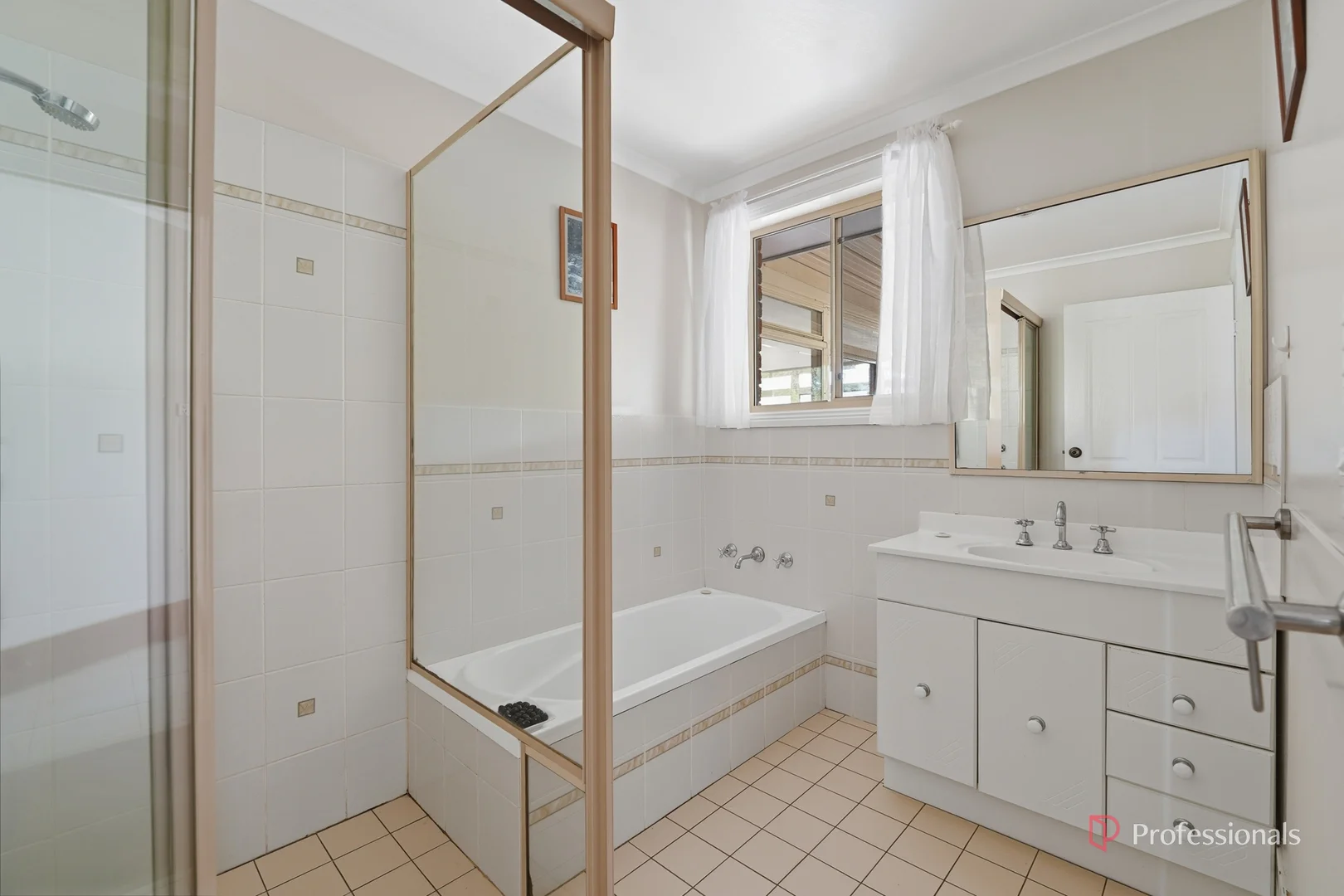 Additional image 7 of 11 Erin Court, Armidale NSW 2350