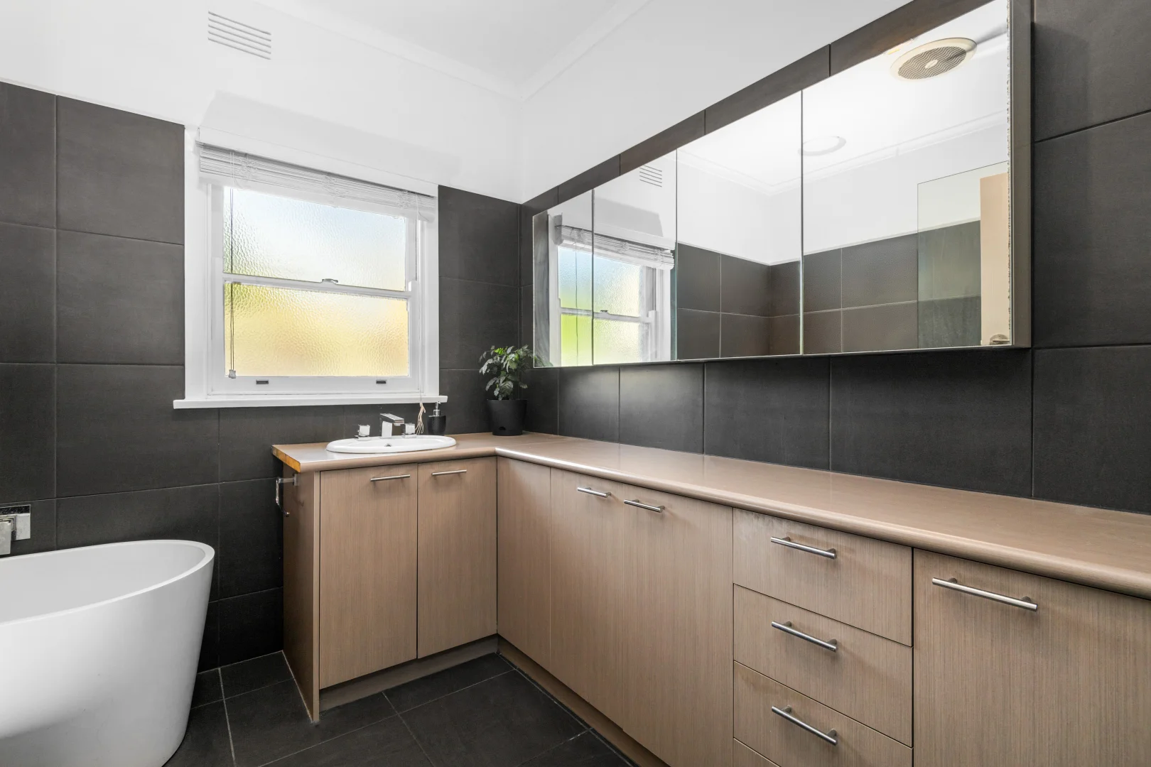 Additional image 9 of 116 Minerva Road, Manifold Heights VIC 3218