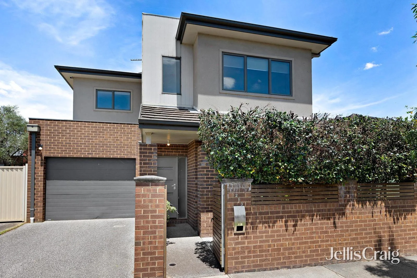 213 O'Hea Street, Pascoe Vale South VIC 3044