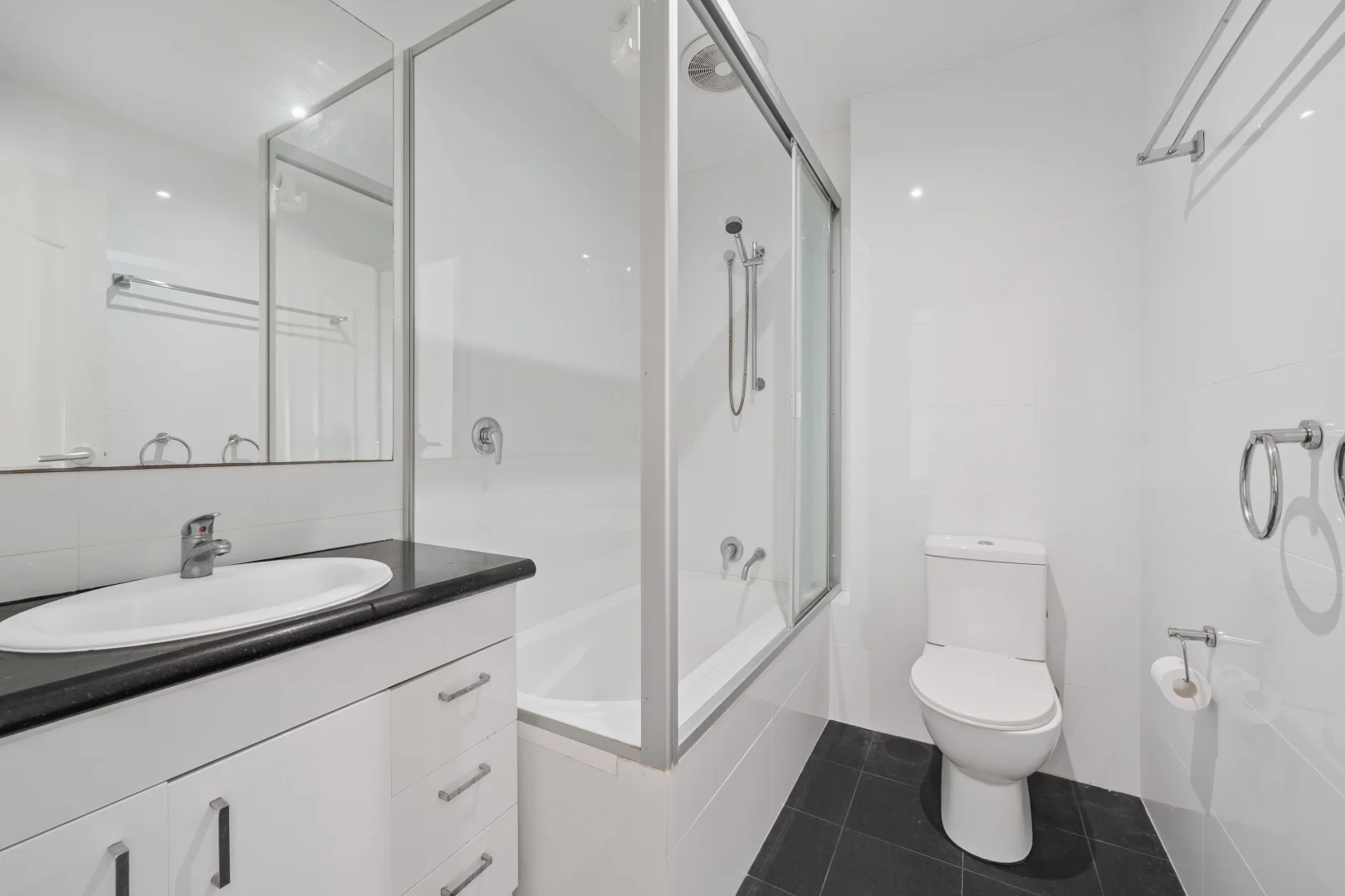 Additional image 18 of 3/6 Oak Street, Cannington WA 6107