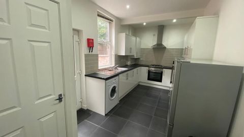Room 4, Walsgrave Road, Coventry CV2, Room to rent