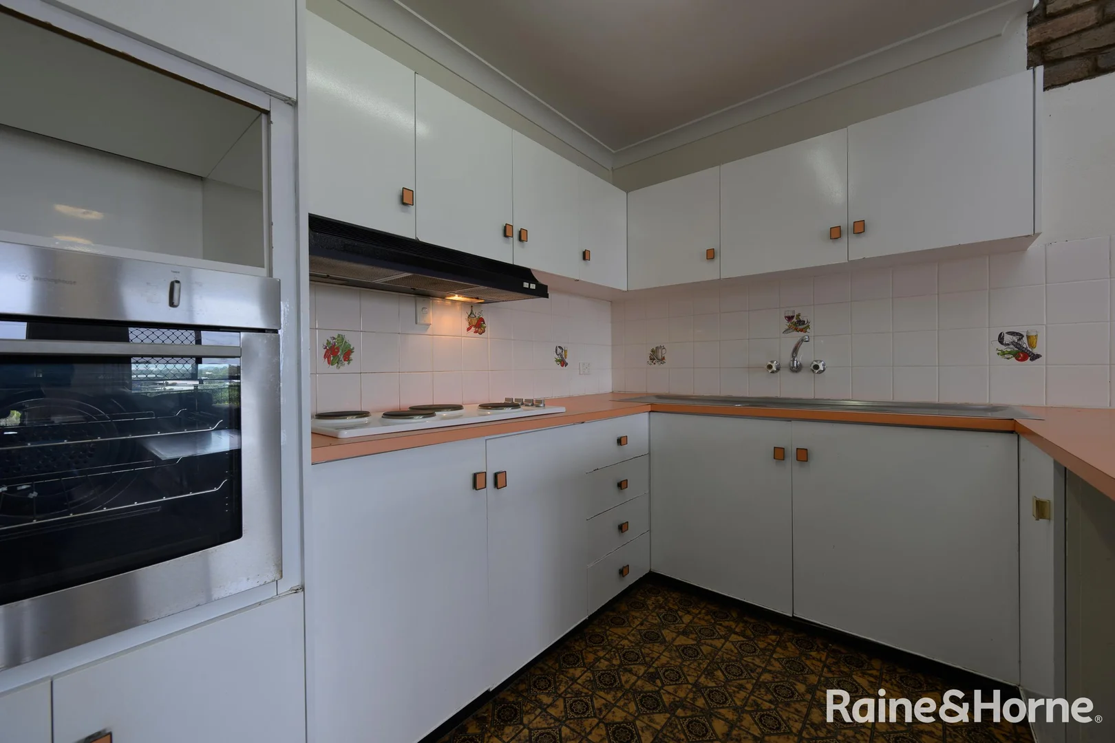 Additional image 8 of 3/16 Kent Street, West Gladstone QLD 4680