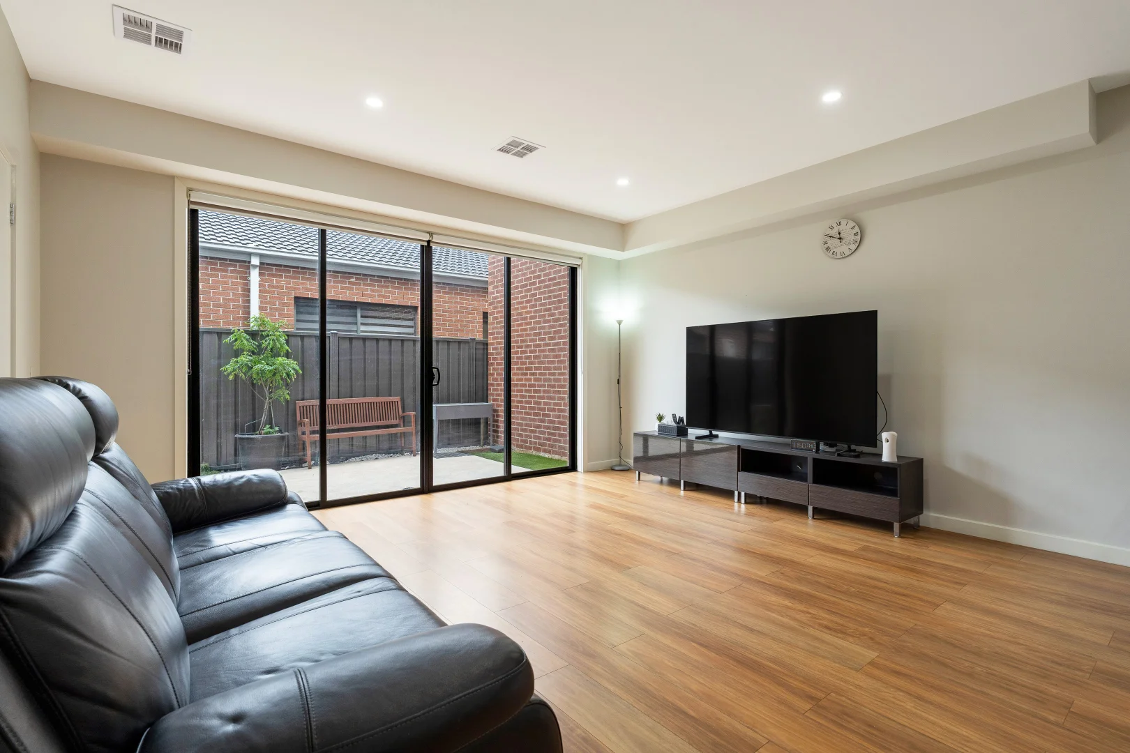 Additional image 2 of 25 Adventure Crescent, Roxburgh Park VIC 3064