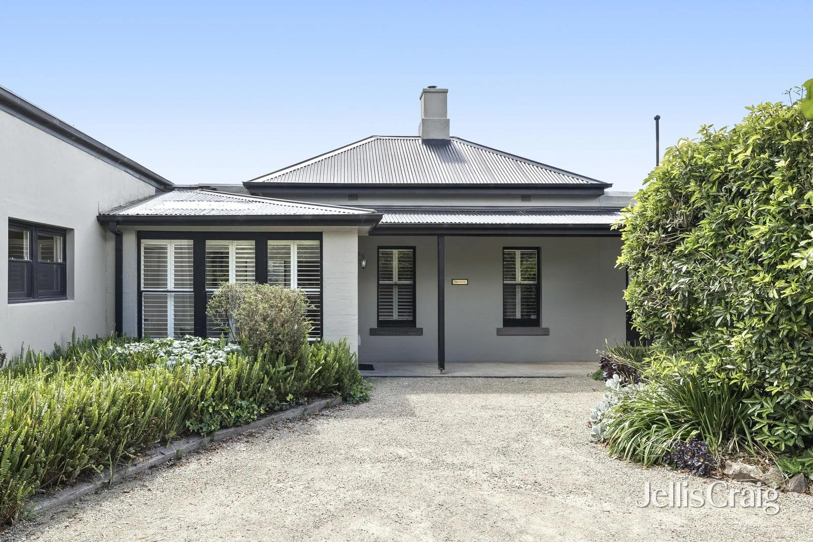 5 Bronte Avenue, Burwood VIC 3125