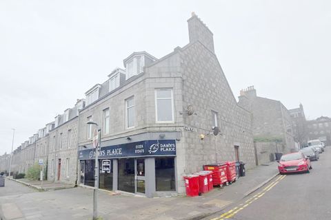 1C, Walker Place, Torry, Aberdeen AB118Bq AB11
