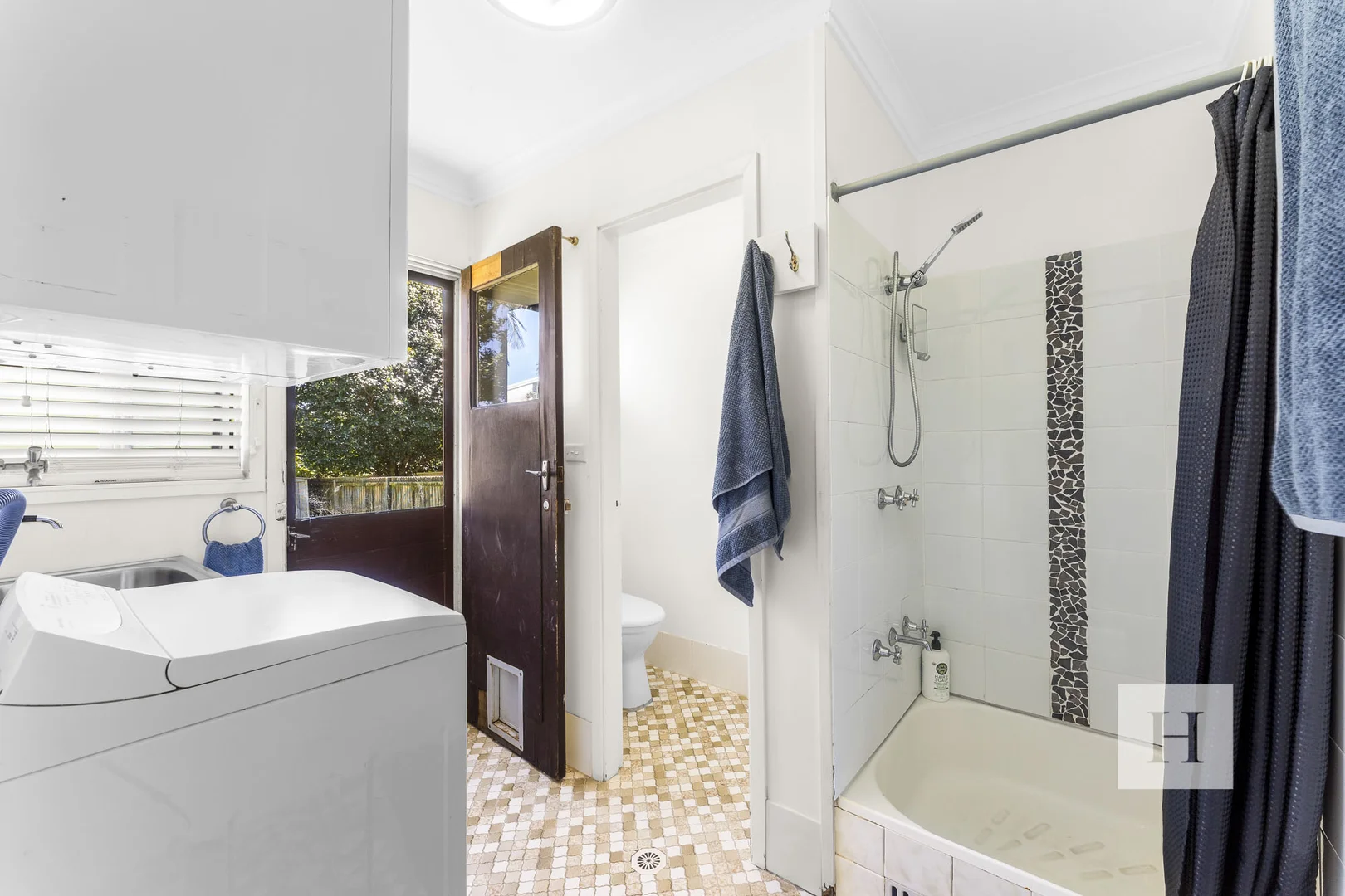 Additional image 5 of 11 Marmion Street, Mannering Park NSW 2259