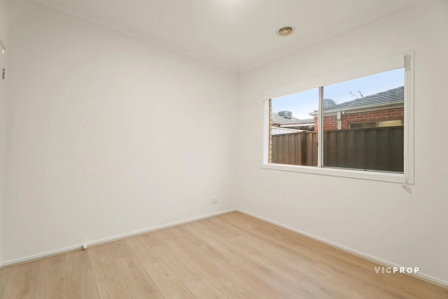 Additional image 14 of 2 Friarbird Court, Point Cook VIC 3030