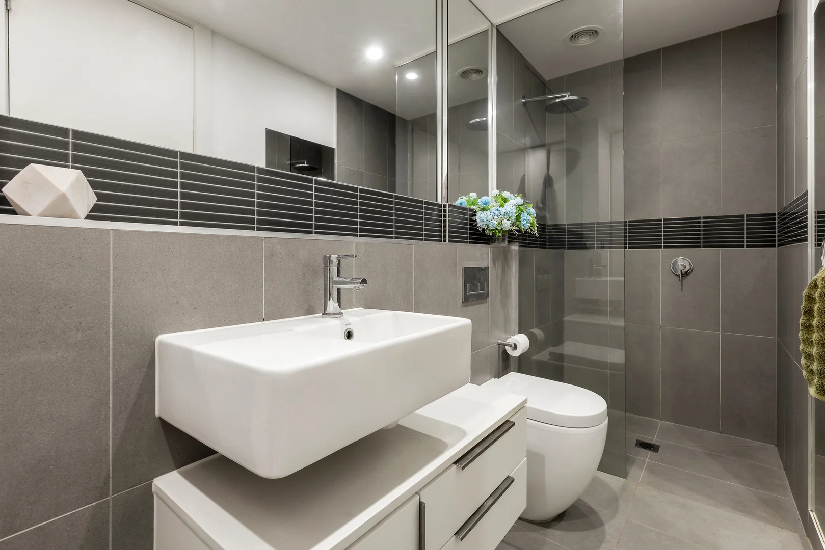 Additional image 8 of 206/109 Inkerman Street, St Kilda VIC 3182