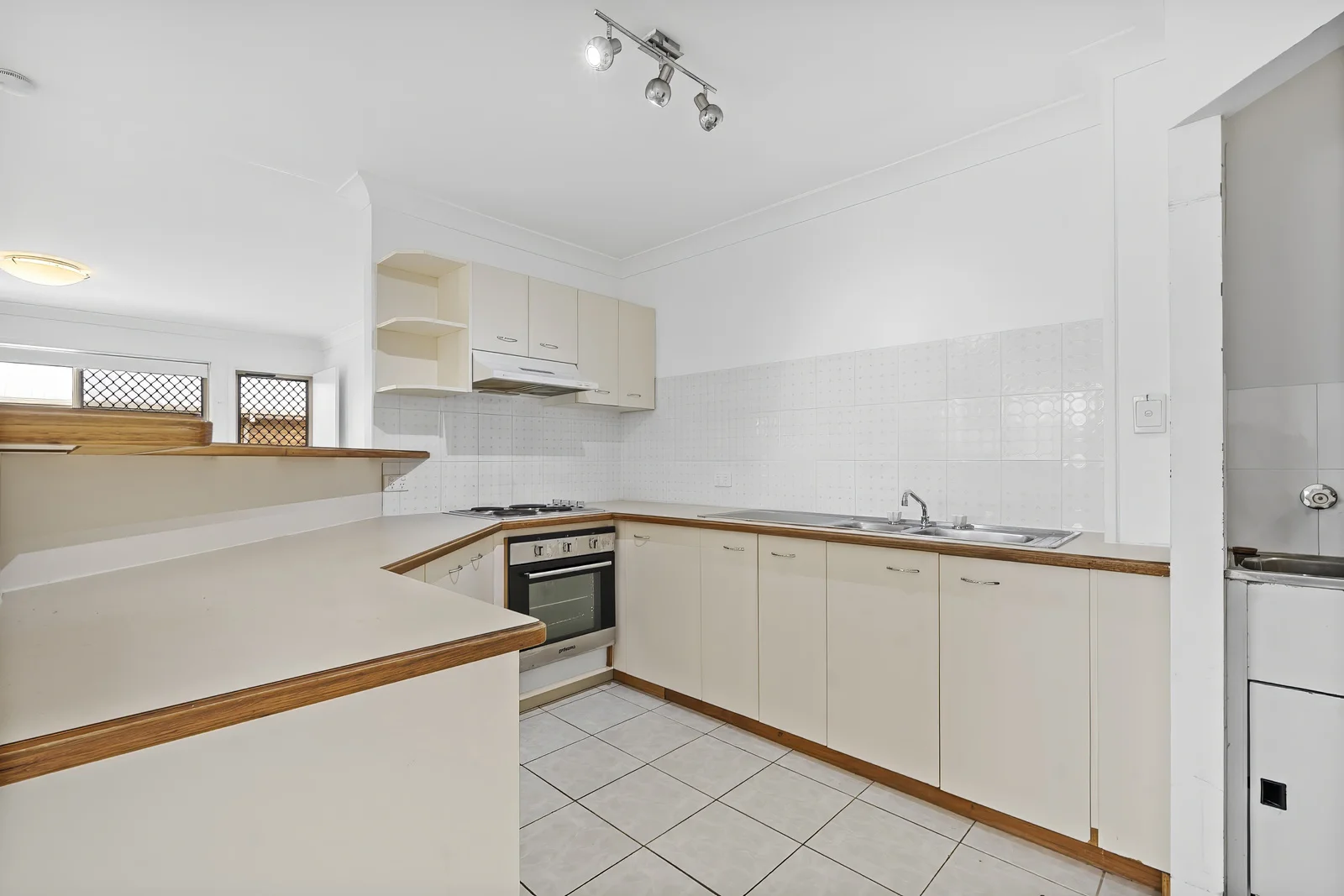 Additional image 4 of 17/7-13 Burrawong Avenue, Bongaree QLD 4507