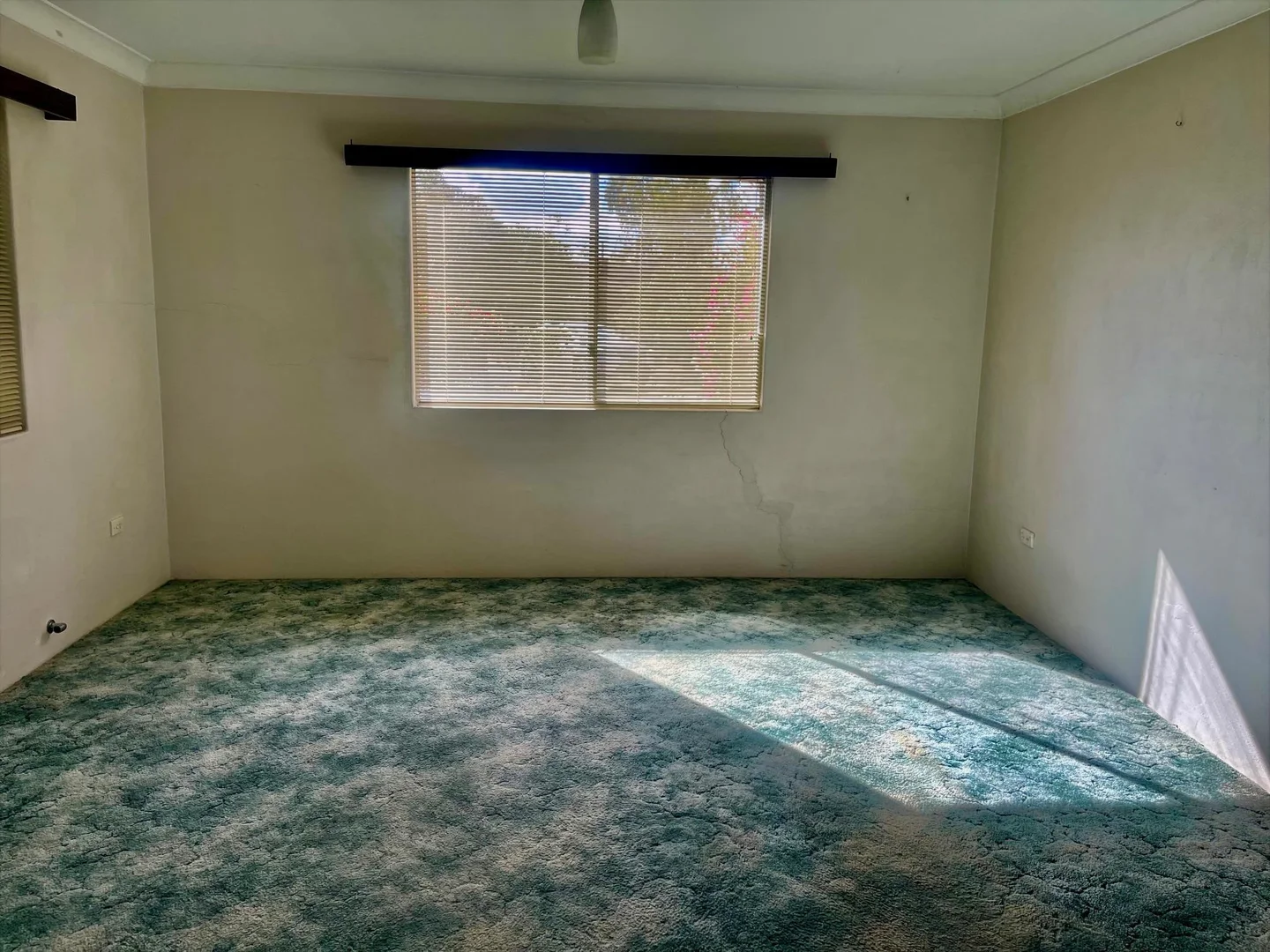 Additional image 15 of 2 Red Robin Street, Lightning Ridge NSW 2834