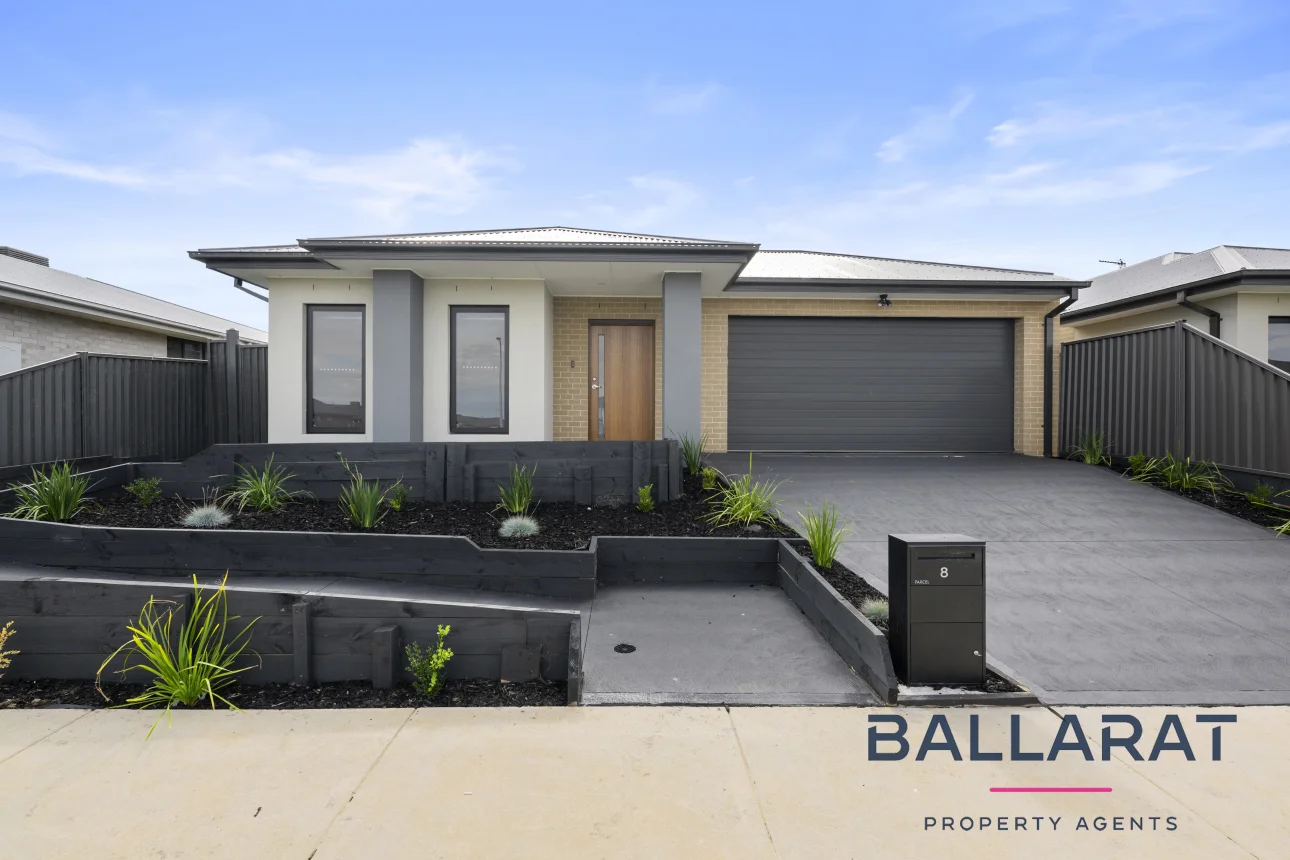 8 Mcgeachin Street, Lucas VIC 3350