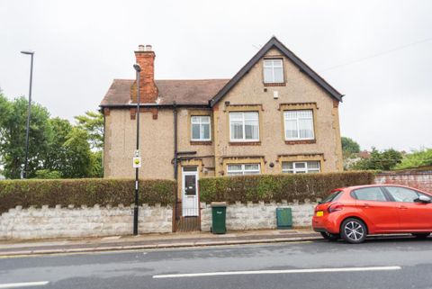 Sir Thomas Whites Road, Chapelfields, Coventry CV5