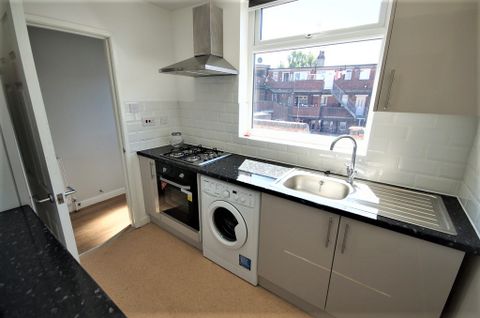 Quinton Parade, Coventry CV3