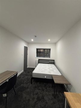 R6, 78 Charter Avenue, Coventry CV4, Room to rent
