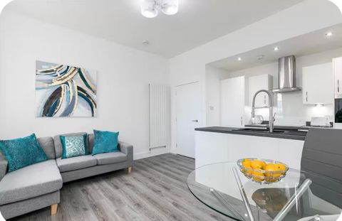Union Grove, Top Floor, Aberdeen AB10