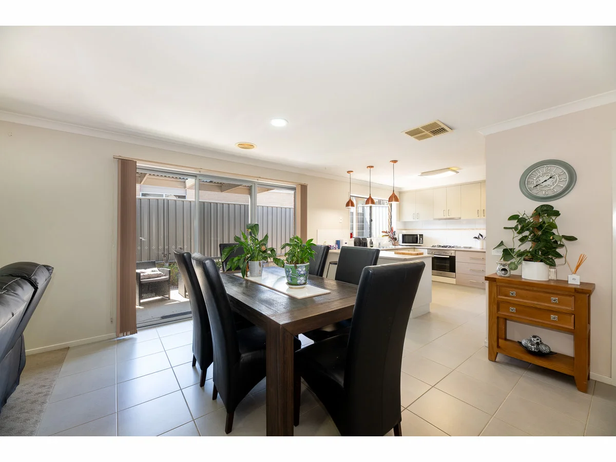 Additional image 3 of 2/19 Thorneycroft Avenue, Wodonga VIC 3690