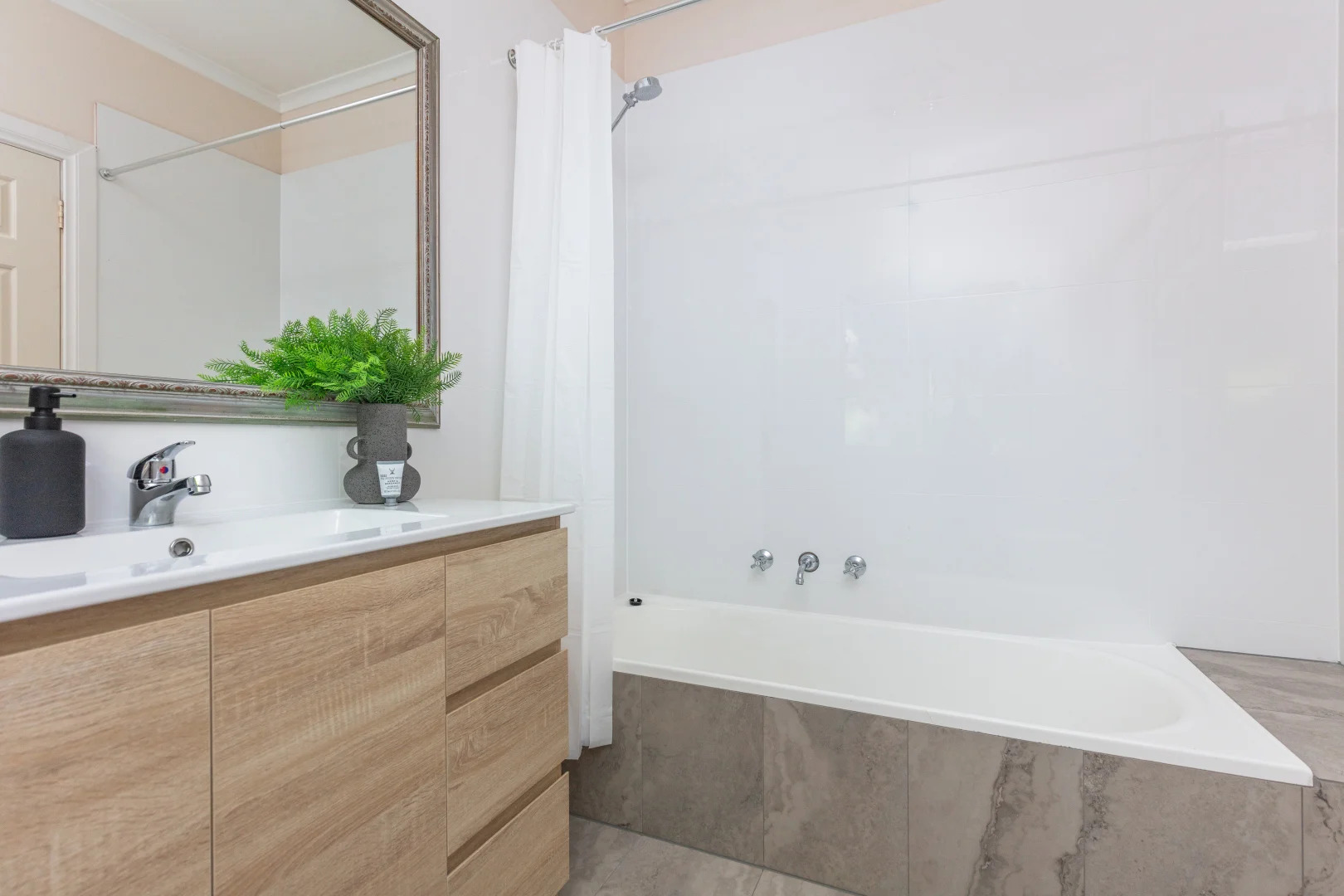 Additional image 10 of 33 Wattle Tree Road, Bridgewater SA 5155