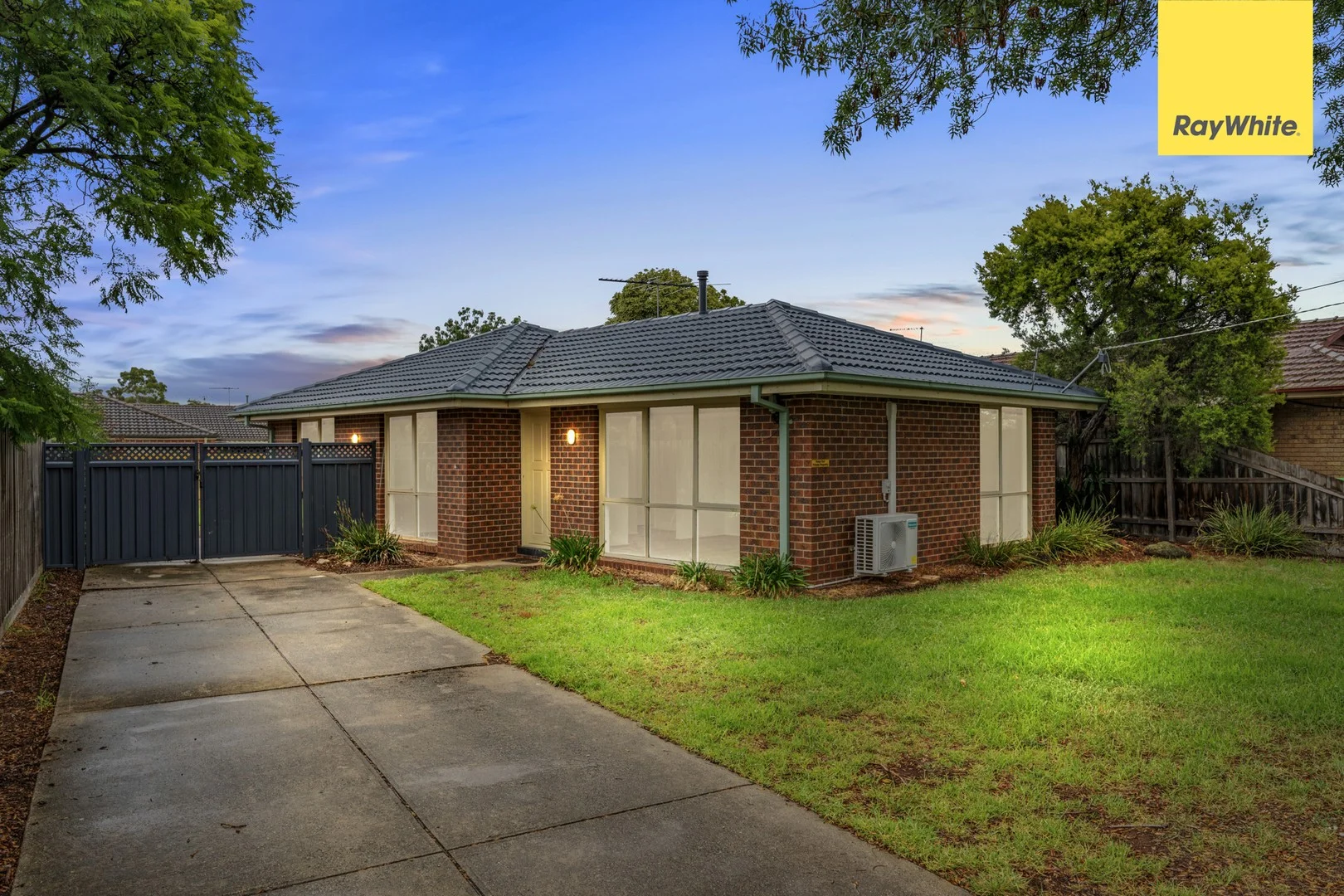 35 First Avenue, Melton South VIC 3338