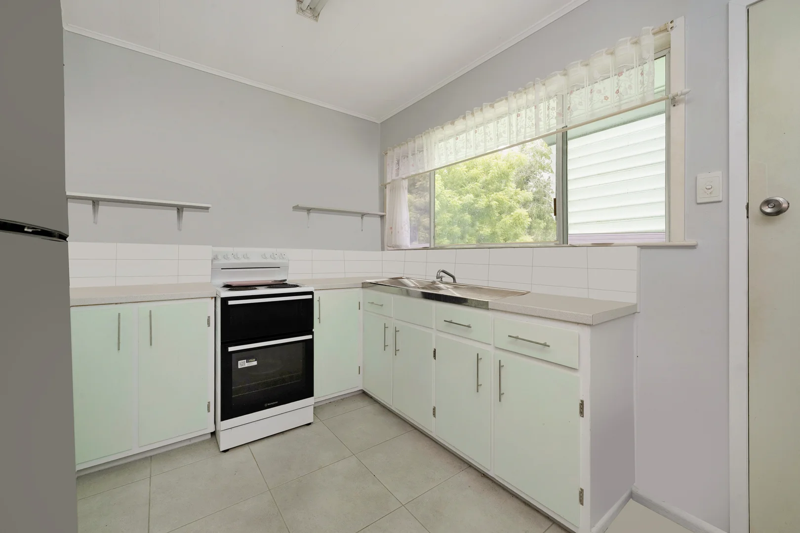 Additional image 8 of 99 Tenth Avenue, Railway Estate QLD 4810