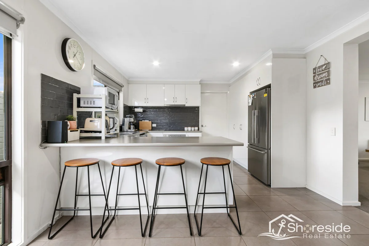 Additional image 8 of 3 Eastern Beach Road, Lakes Entrance VIC 3909