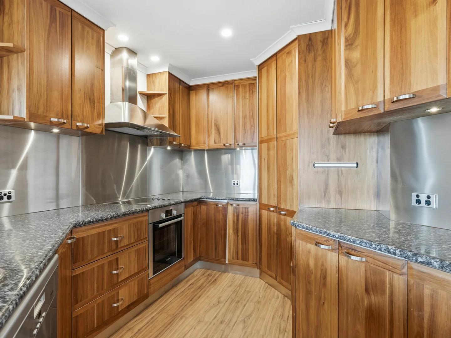 Additional image 7 of 35 Wassell Place, Lindisfarne TAS 7015