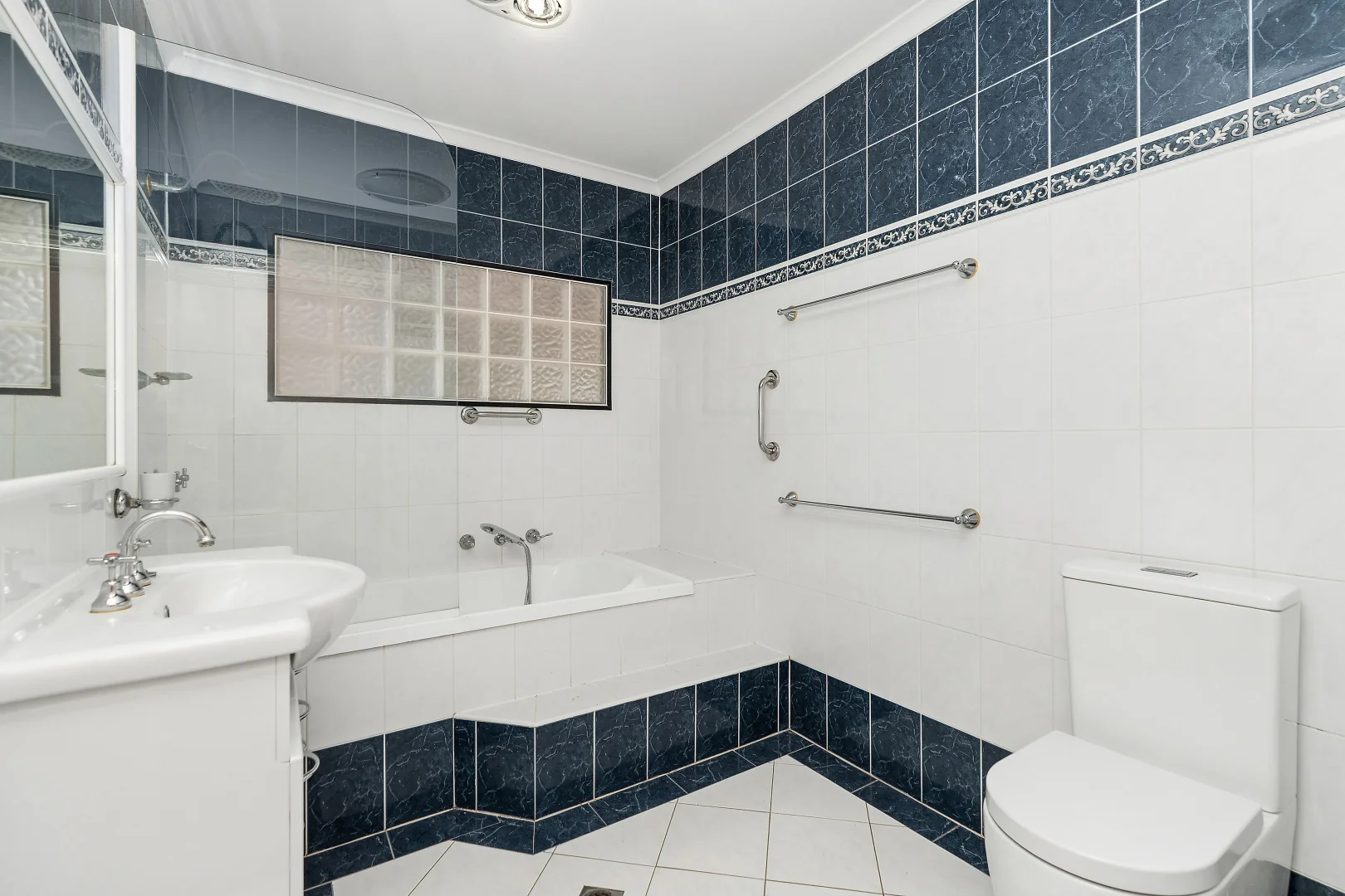 Additional image 10 of 25-27 Frederica Street, Narrandera NSW 2700