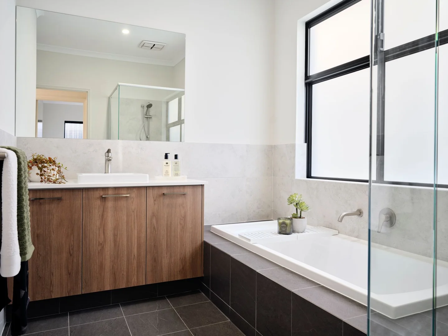 Additional image 19 of 424 Torwood Avenue, Treeby WA 6164