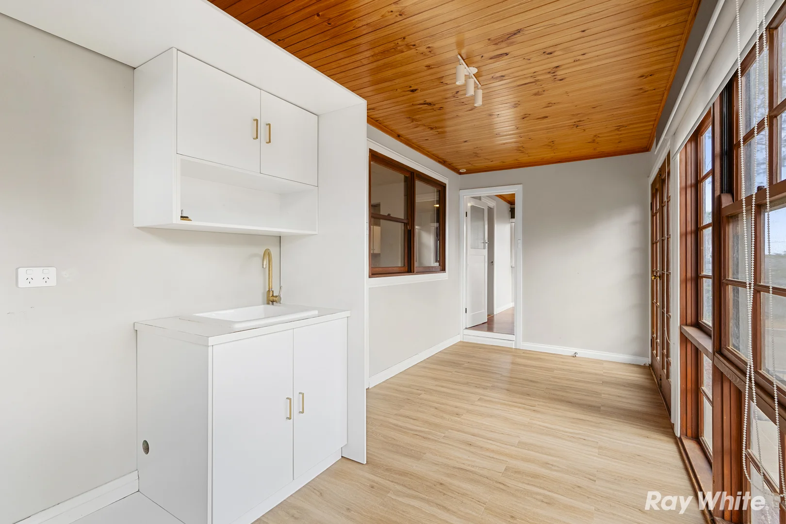 Additional image 12 of 17 Charleville Road, Turvey Park NSW 2650